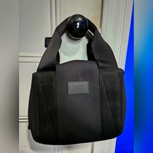 Dagne Dover Xs Landon